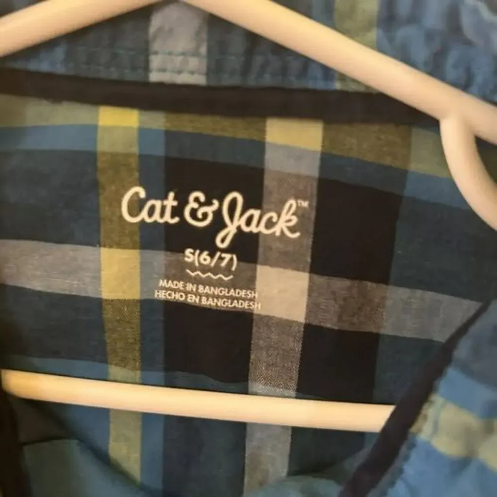 Cat & Jack Boys Blue Green Plaid Button Down S 6/7 FLAW